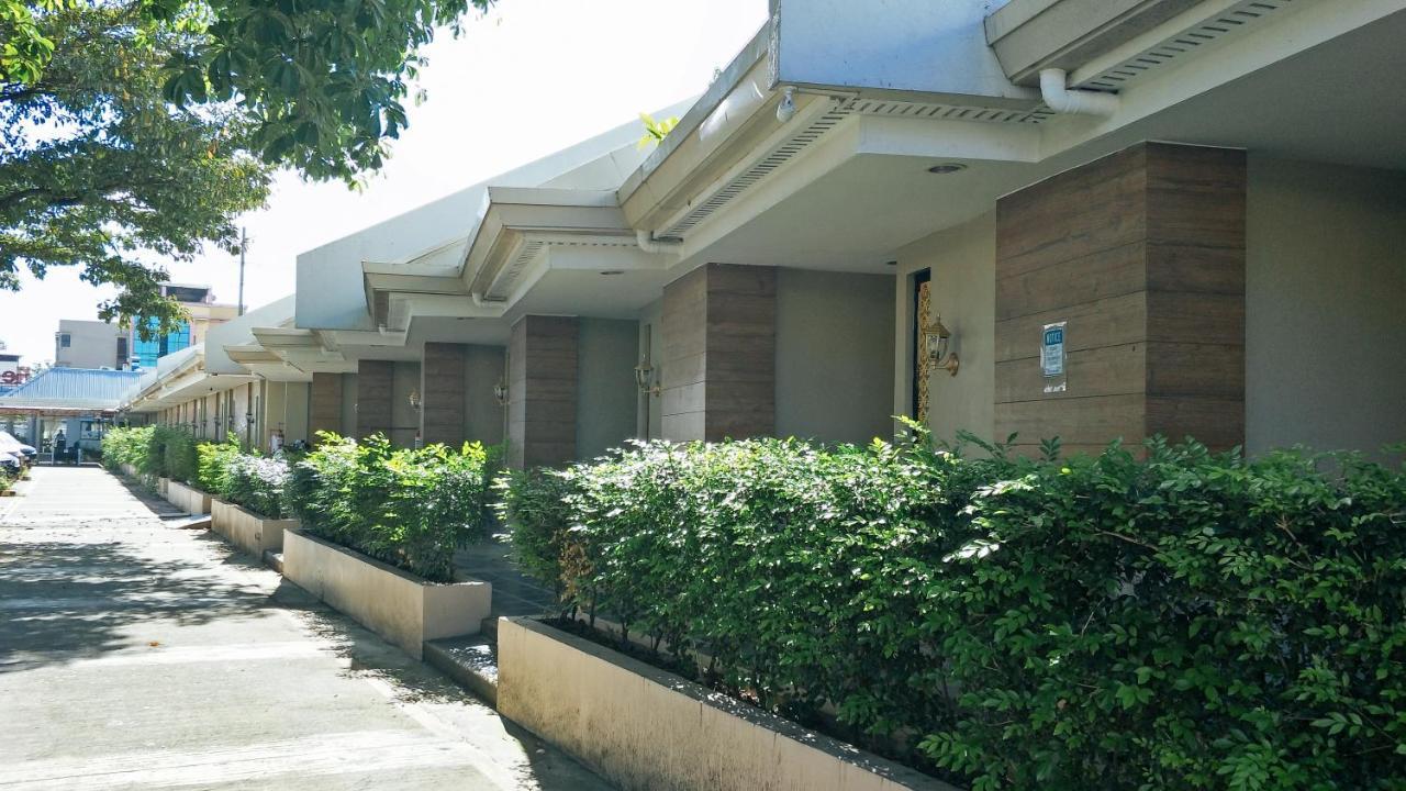 Reddoorz Premium @ Wireless Mandaue Cebu Hotel Kültér fotó
